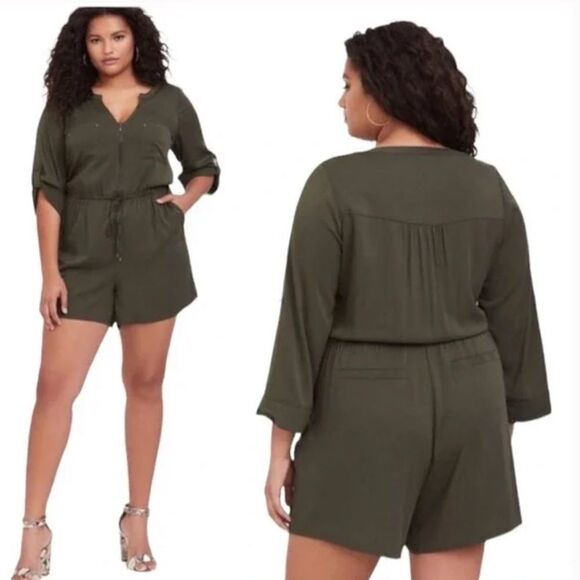 Torrid OLIVE GREEN CHALLIS ZIP FRONT ROMPER 00(10) POCKETS ROLL TAB - Picture 3 of 10